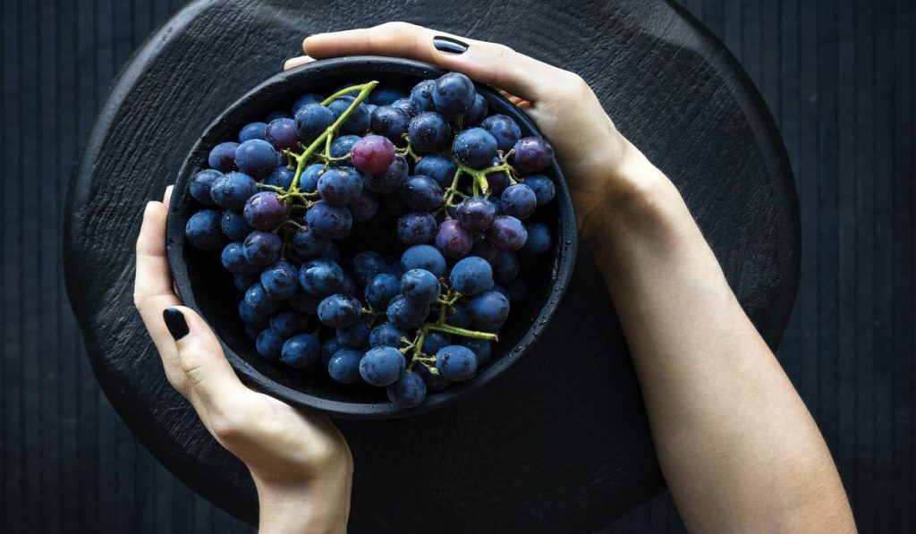 Blueberries are highly recommended for people with renal disease because they are low in potassium, phosphorus, and sodium. 