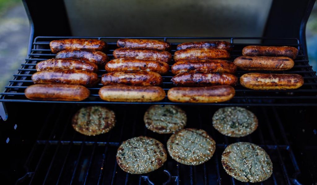 Processed meats like sausage, hotdogs and other similar may lead you to severe cancer.