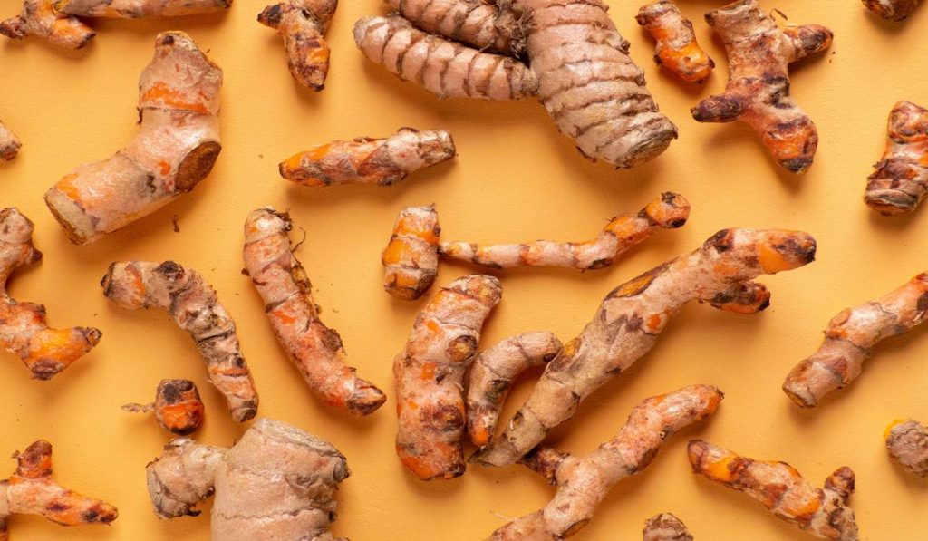 Turmeric is a great anti-inflammatory because it contains a high amount of curcumin.