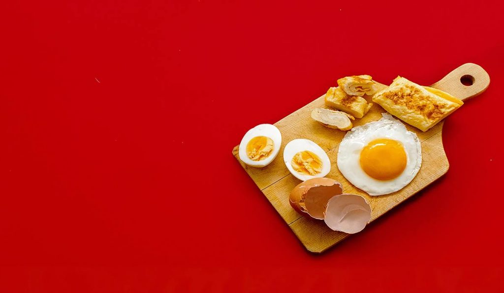 You must have cooked eggs at least once in your life because it takes only a few minutes.